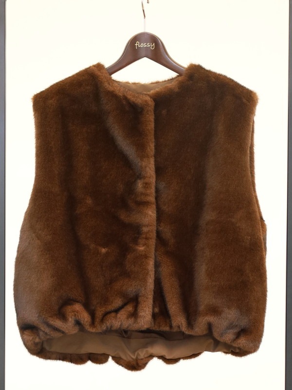 【trois】エコファーショートジレ