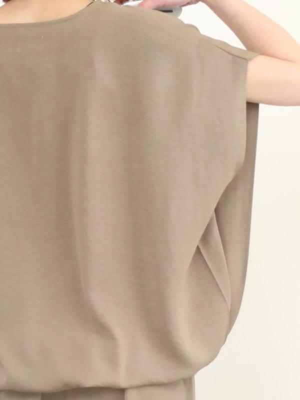 【siro de la bonte】Vネック2wayヘム半袖トップス