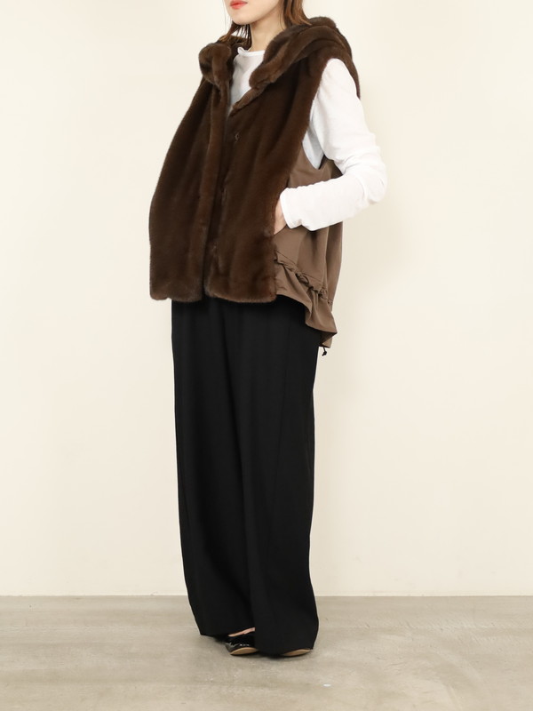 【trois】エコファー後ろタフタフードジレ