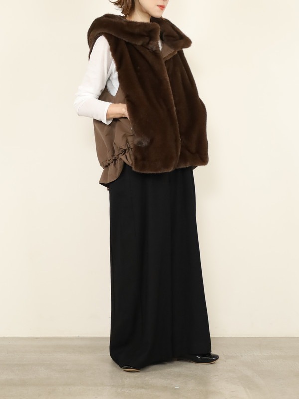 【trois】エコファー後ろタフタフードジレ