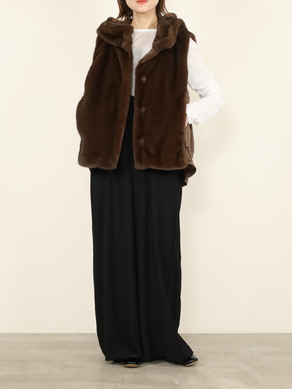 【trois】エコファー後ろタフタフードジレ