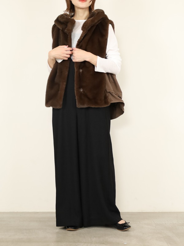 【trois】エコファー後ろタフタフードジレ