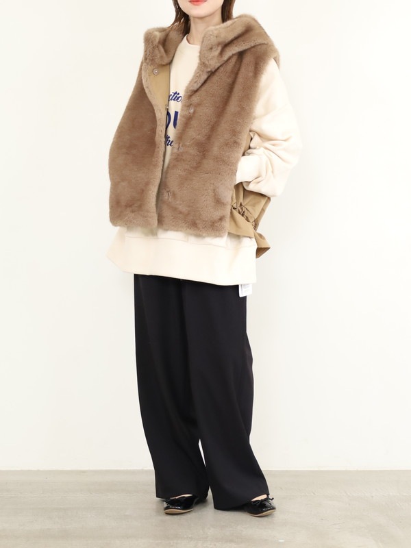 【trois】エコファー後ろタフタフードジレ