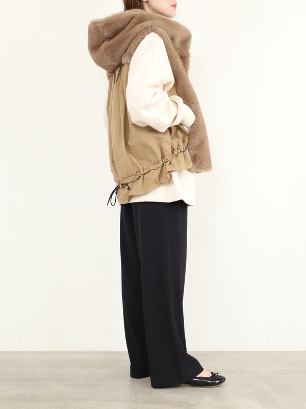 【trois】エコファー後ろタフタフードジレ