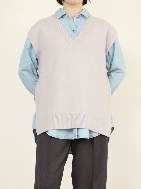 【Emmaculate】サイドスリットVネックベスト