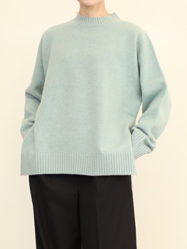 【Emmaculate】サイドスリットクルーネックニット