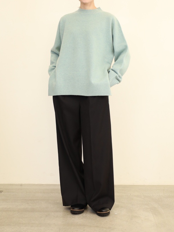 【Emmaculate】サイドスリットクルーネックニット