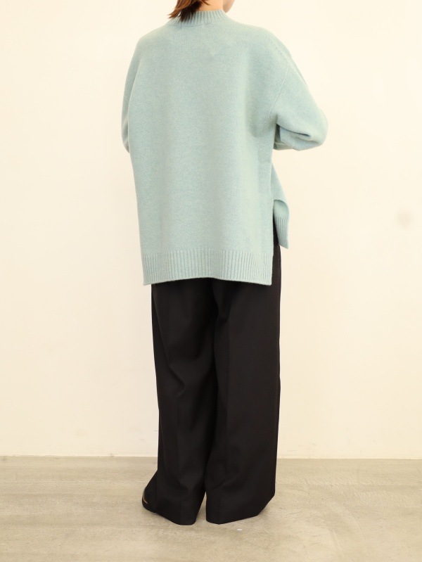 【Emmaculate】サイドスリットクルーネックニット