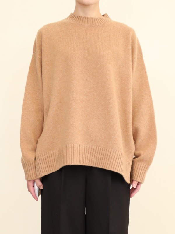 【Emmaculate】サイドスリットクルーネックニット