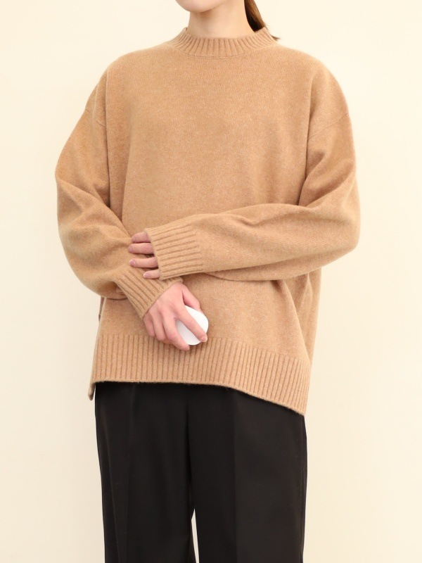 【Emmaculate】サイドスリットクルーネックニット