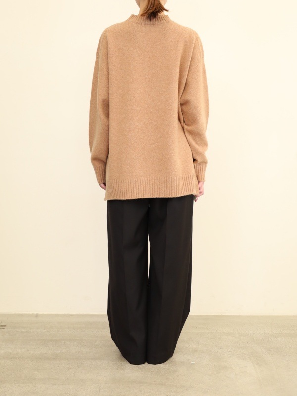 【Emmaculate】サイドスリットクルーネックニット