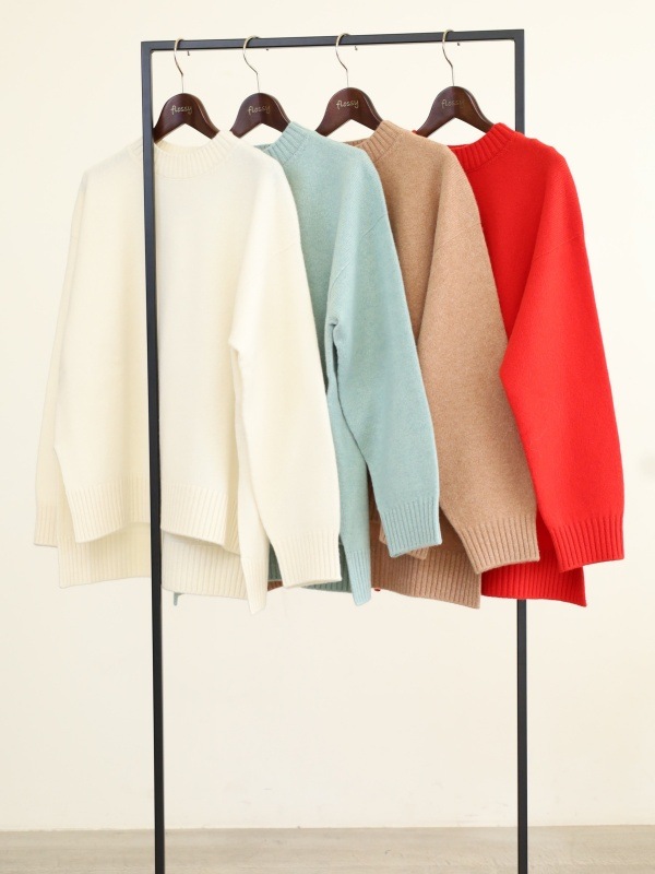 【Emmaculate】サイドスリットクルーネックニット