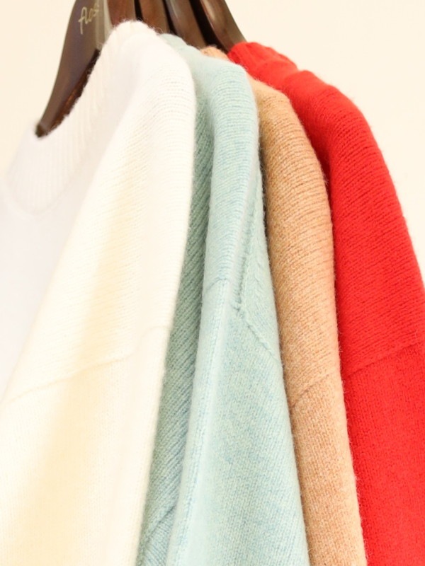 【Emmaculate】サイドスリットクルーネックニット