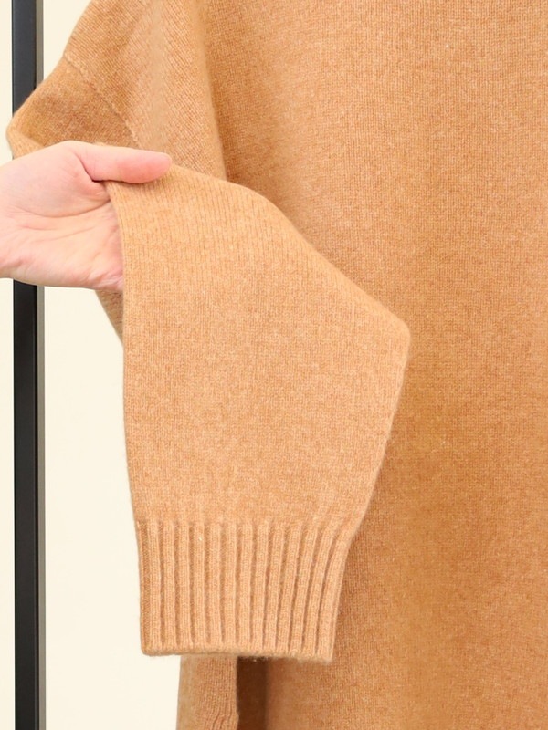 【Emmaculate】サイドスリットクルーネックニット