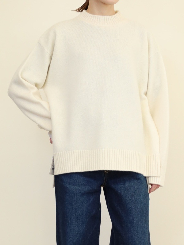 【Emmaculate】サイドスリットクルーネックニット