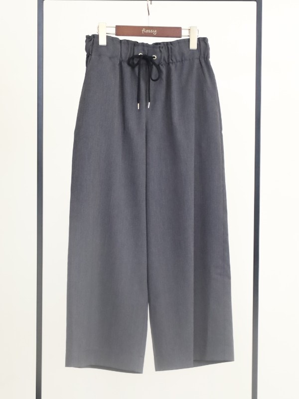 【trois】8.5分丈セミワイドパンツ