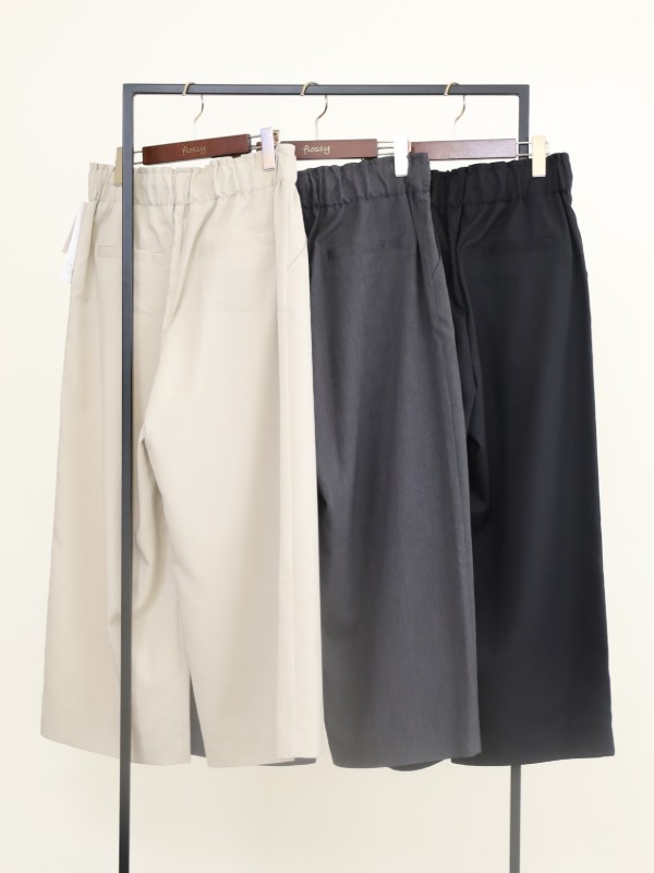 【trois】8.5分丈セミワイドパンツ