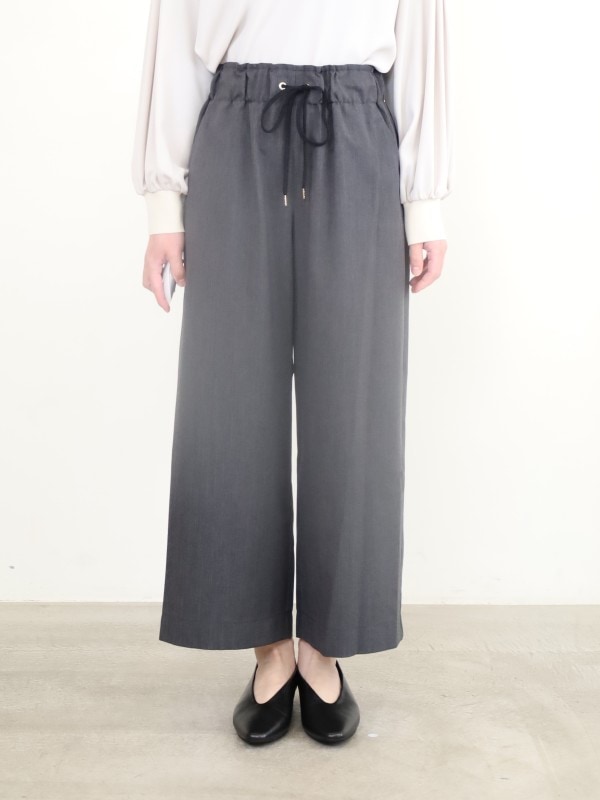 【trois】8.5分丈セミワイドパンツ