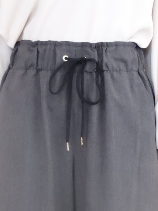 【trois】8.5分丈セミワイドパンツ