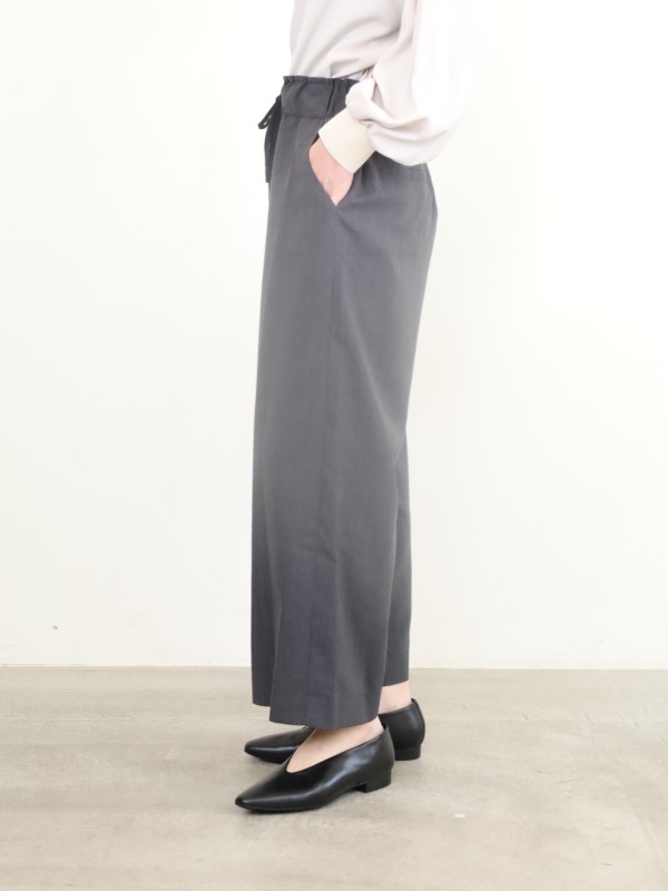 【trois】8.5分丈セミワイドパンツ
