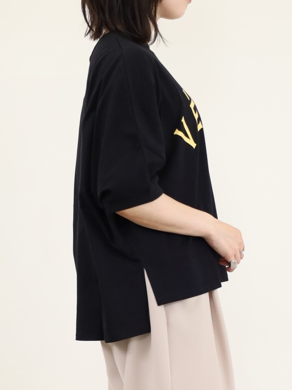 【trois】5分袖ロゴオーバーシルエットカットソー