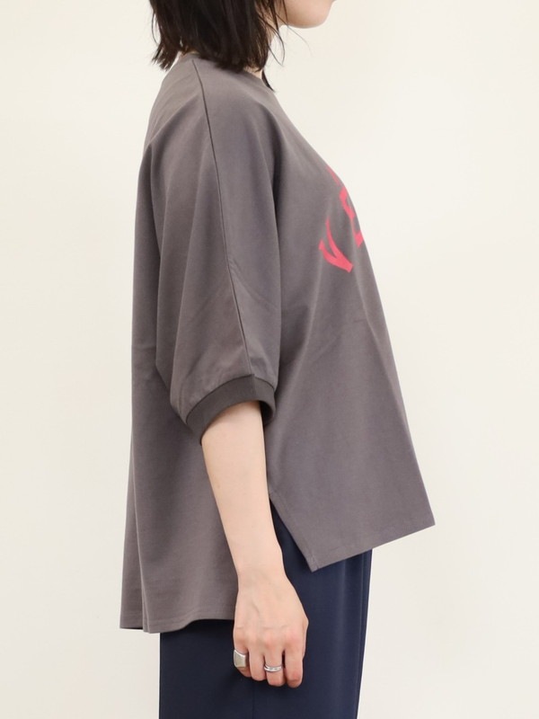 【trois】5分袖ロゴオーバーシルエットカットソー