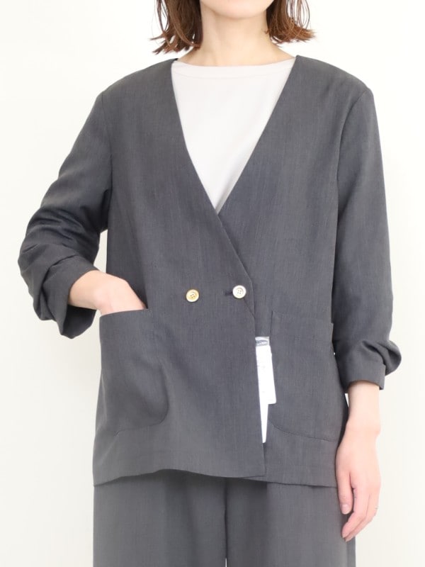 【trois】Vネック7分袖ノーカラージャケット