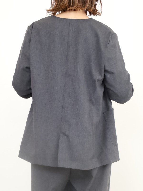 【trois】Vネック7分袖ノーカラージャケット