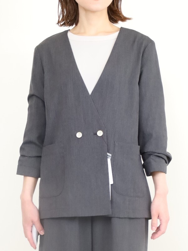 【trois】Vネック7分袖ノーカラージャケット