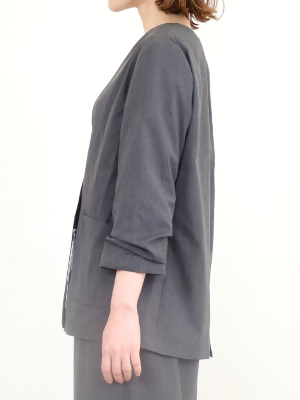 【trois】Vネック7分袖ノーカラージャケット