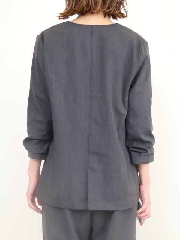 【trois】Vネック7分袖ノーカラージャケット