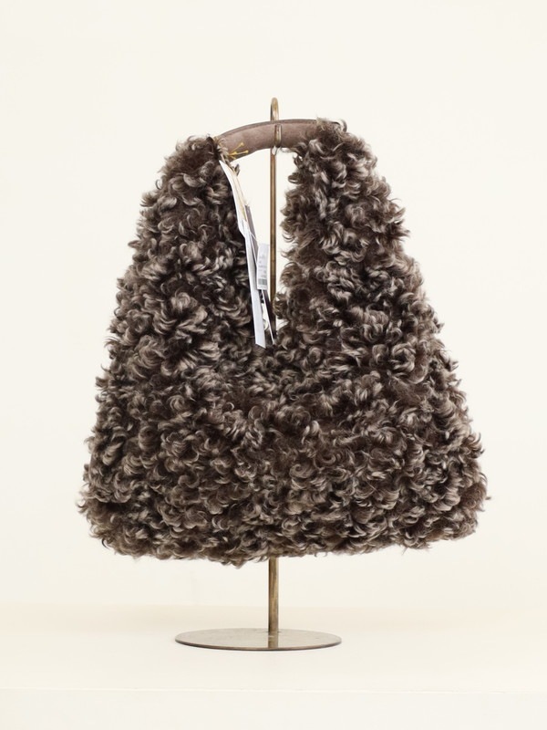 【VIOLA'dORO】 エコファースクエアバッグ