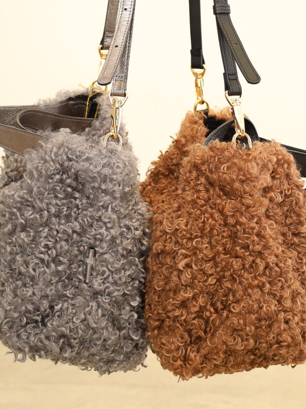 【VIOLA'dORO】エコファーターンロックトートバッグ