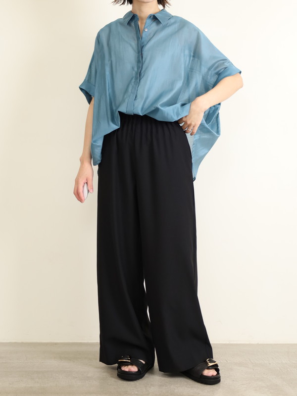 【Un carnet】後ろギャザー半袖シアーシャツ