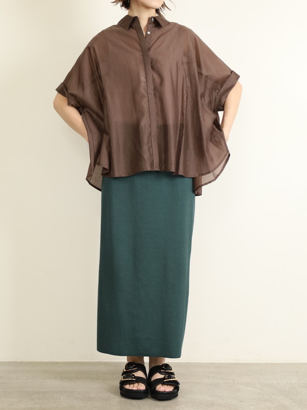 【Un carnet】後ろギャザー半袖シアーシャツ