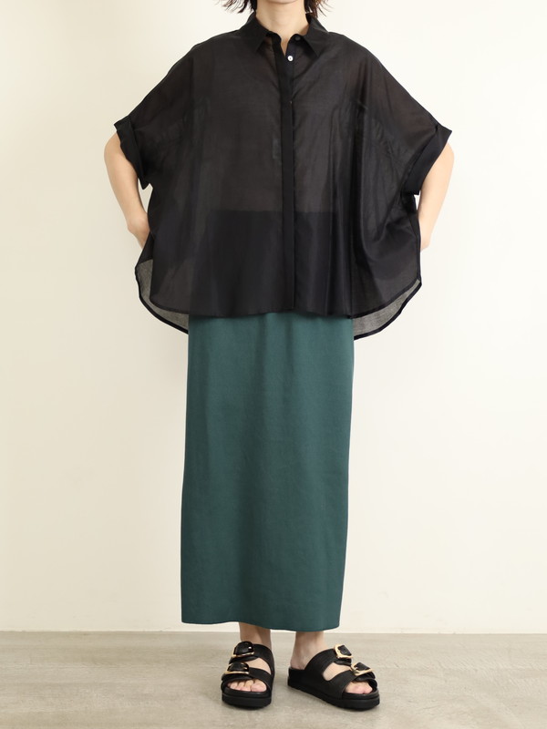 【Un carnet】後ろギャザー半袖シアーシャツ