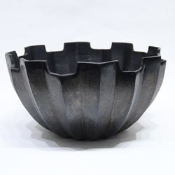 ★新商品★AMアルミプランタークレスト(穴有)ブラック φ29.5xH15