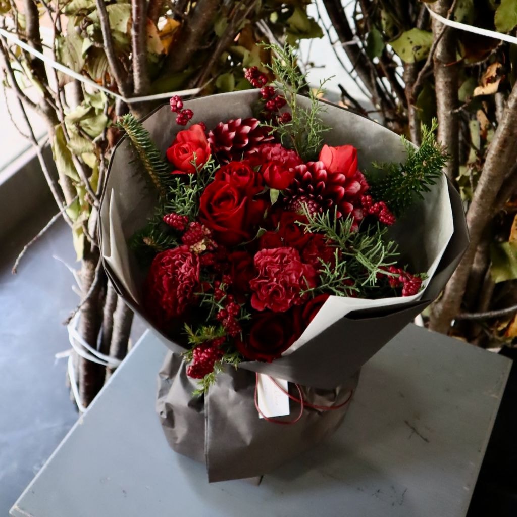 特選花束special「朱玉 shugyoku」レッドグラデーションのローズブーケ