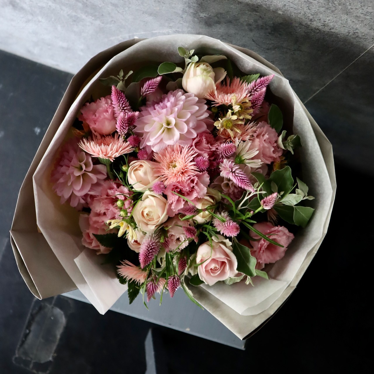 特選花束ML「朱鷺 toki」心に潤いを注ぎたくなったら迷わず飾って