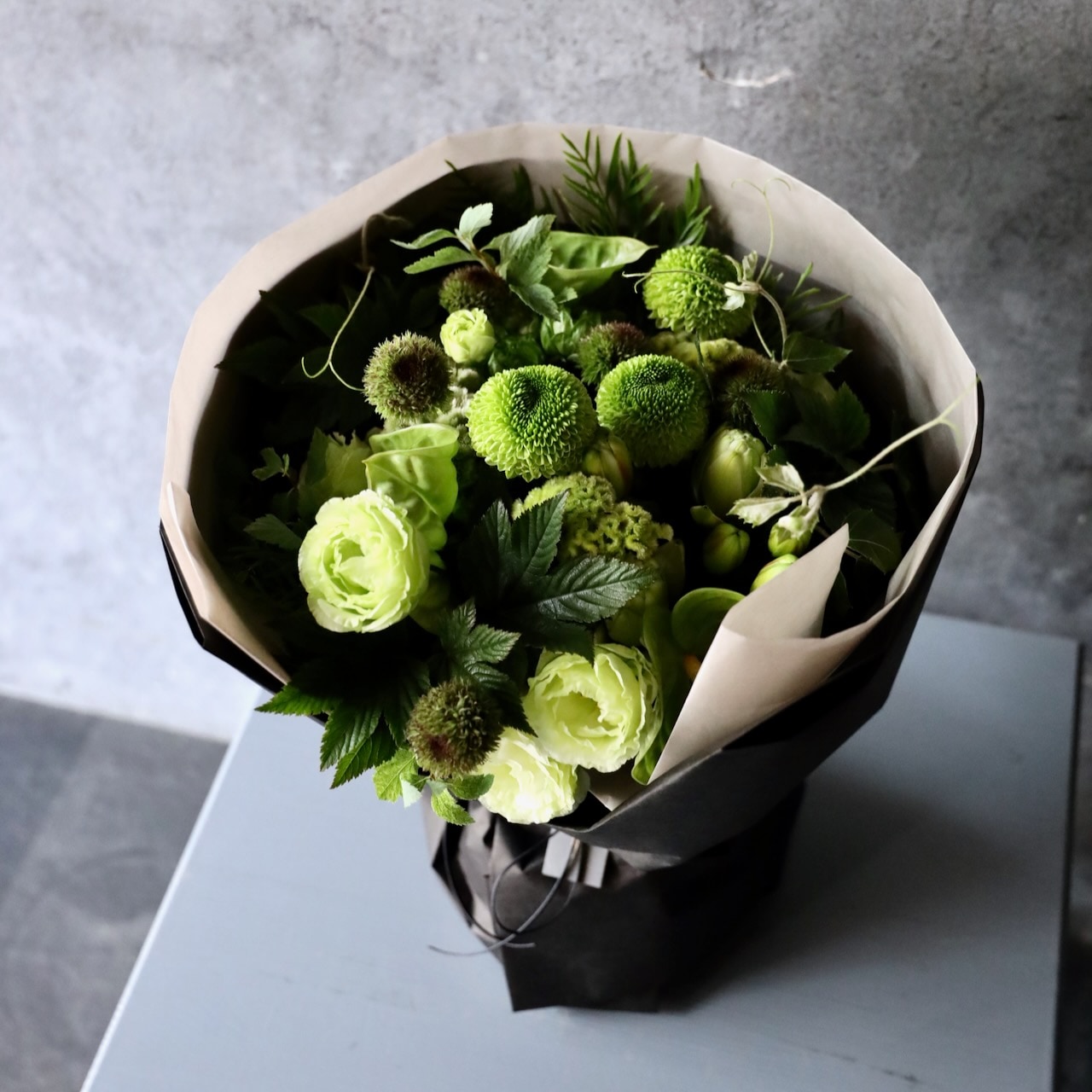 GFキャベック　　お花 特選花束M「萌葱色 moegiiro」 穏やかなグリーンの花のブーケ