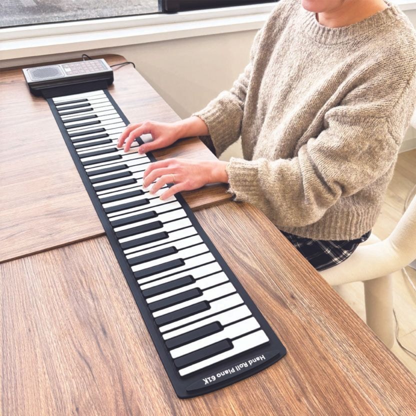 20曲内蔵ロールアップピアノ 61鍵盤