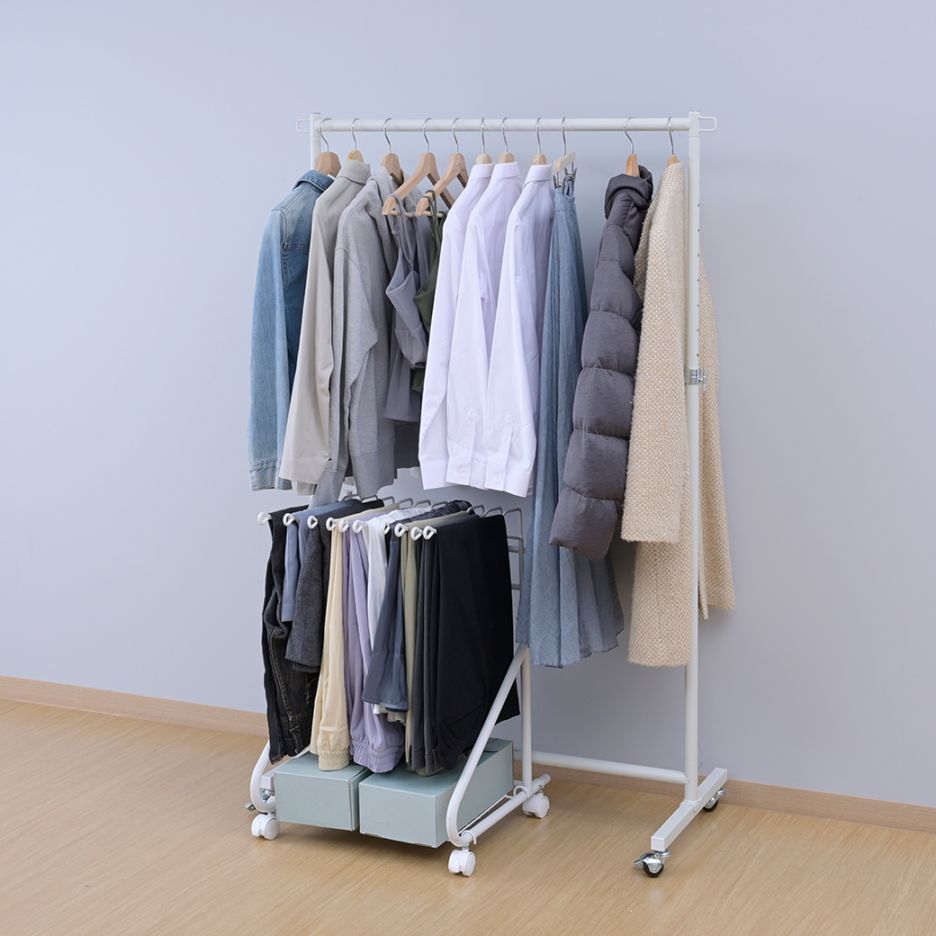 スラックスハンガー