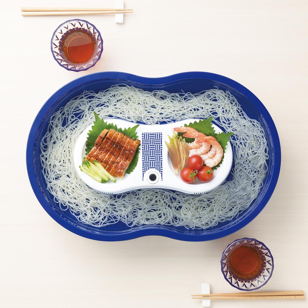 ぐるぐる回るそうめん流し器