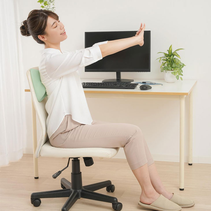 Cellsh 肩甲骨ストレッチクッション