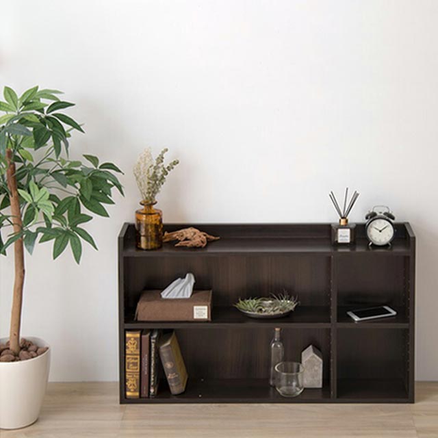 ヘッドボードにもなる収納ラック