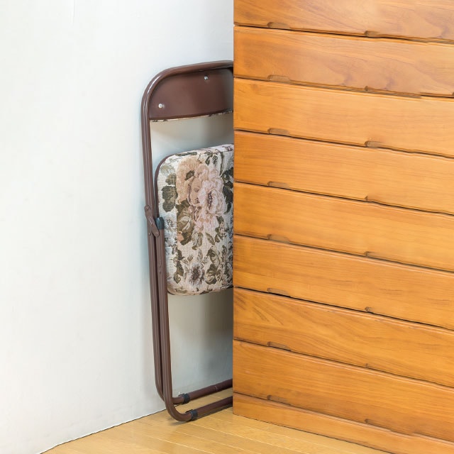 軽くて折りたためる高座椅子 ハイタイプ