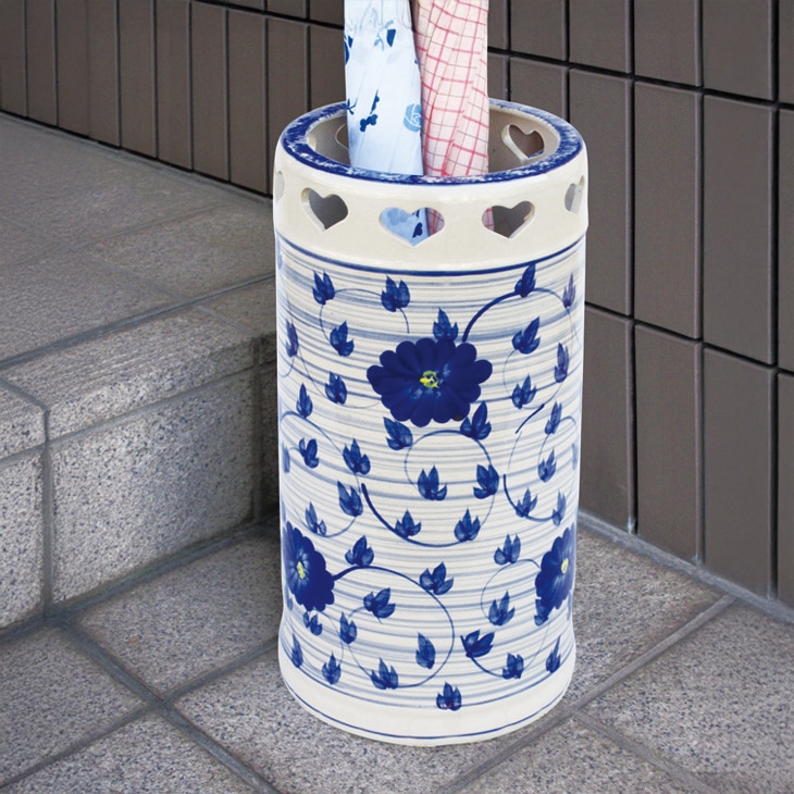 陶器傘立て 青い花柄 陶器傘立て 花柄青|ファミリー・ライフ公式通販