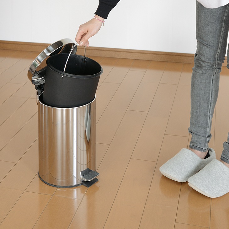 ステンレスペダル式ダストボックス｜ファミリー・ライフ公式通販