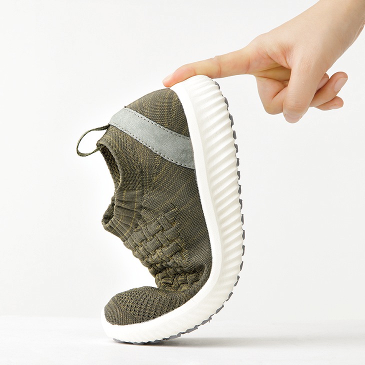 楽々のびのびニットストレッチシューズ