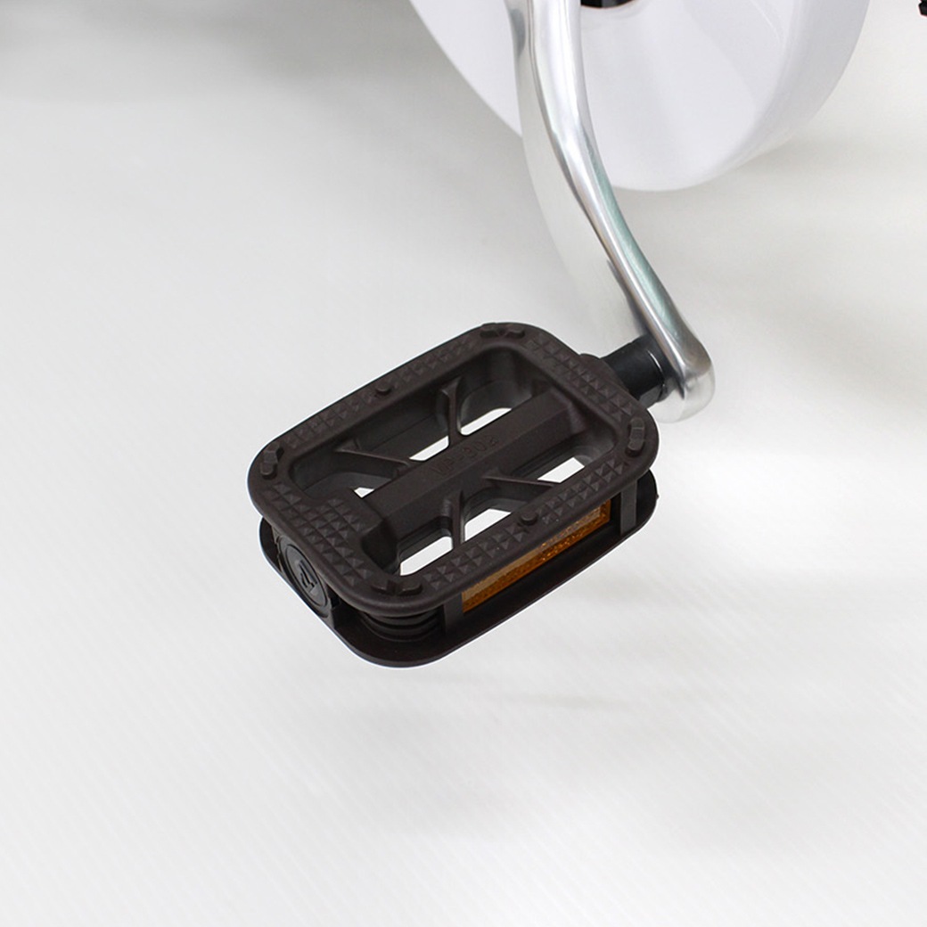 ノーパンク ロータイプ電動アシスト三輪自転車 MG-TRM18APN